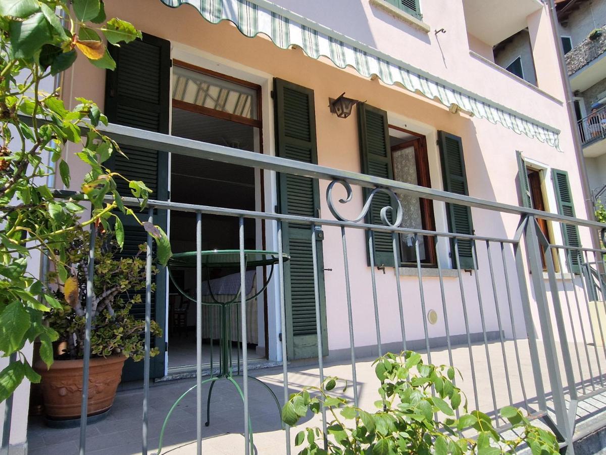 Borgocastello Apartment Rezzonico Bagian luar foto
